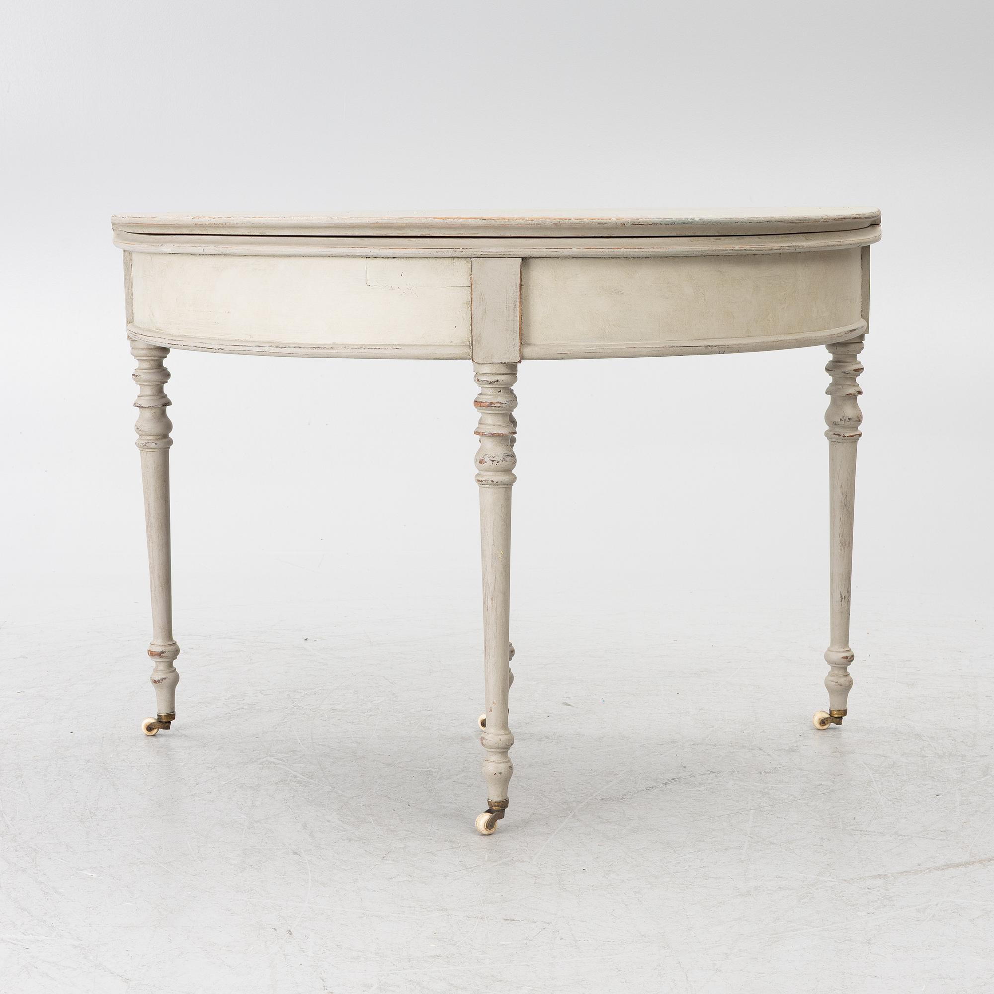 Table, 19th century.