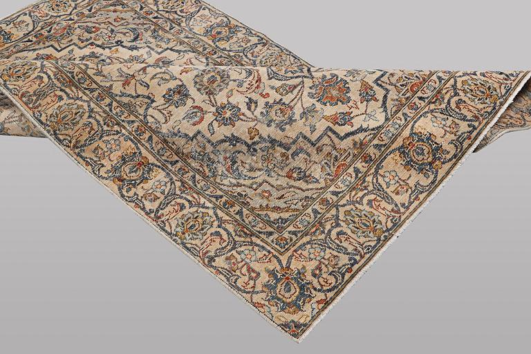 A rug, Persian, Vintage Design, ca 192 x 124 cm.