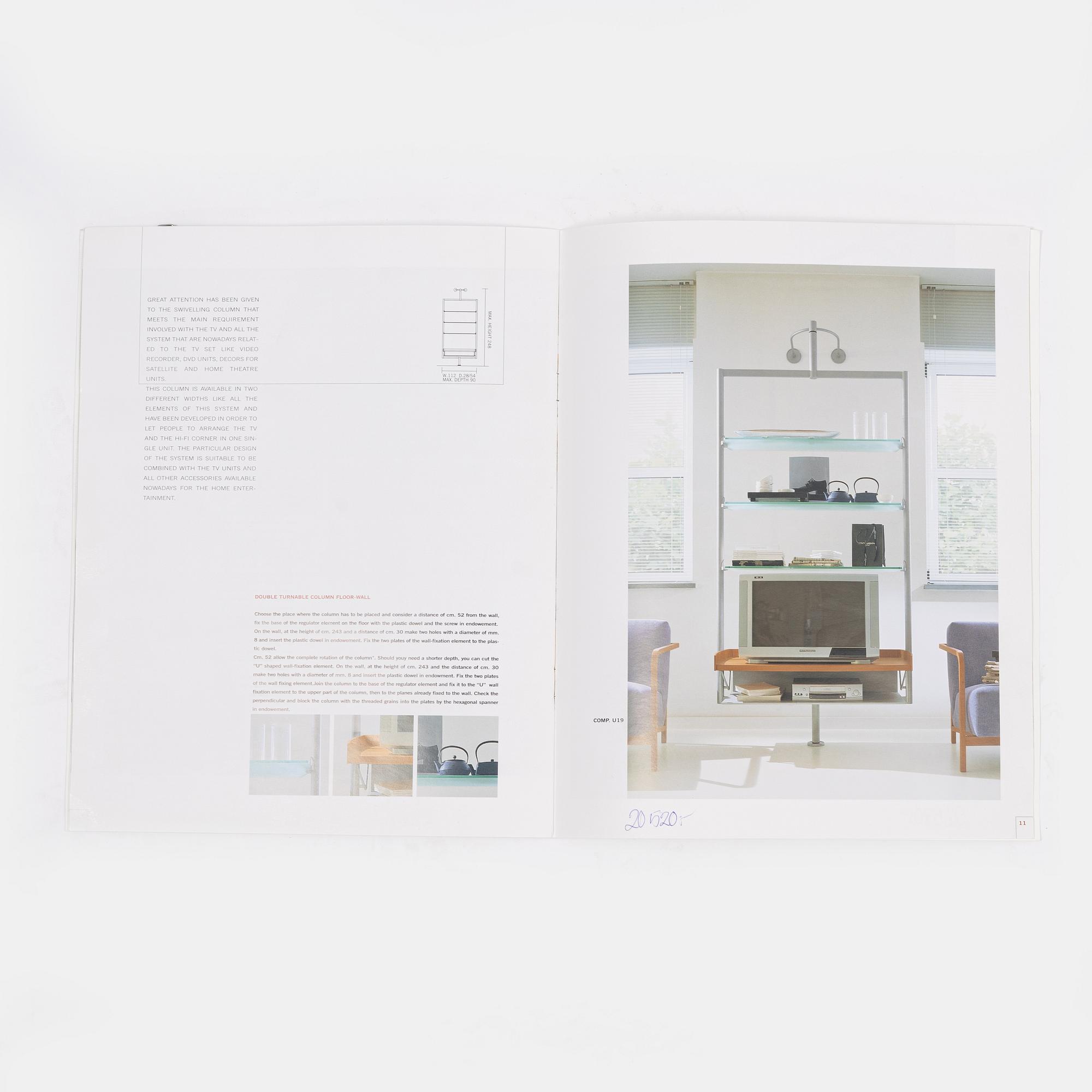 An "Ubiqua"  Porada shelf system. Design T. Colzani. 2000's.