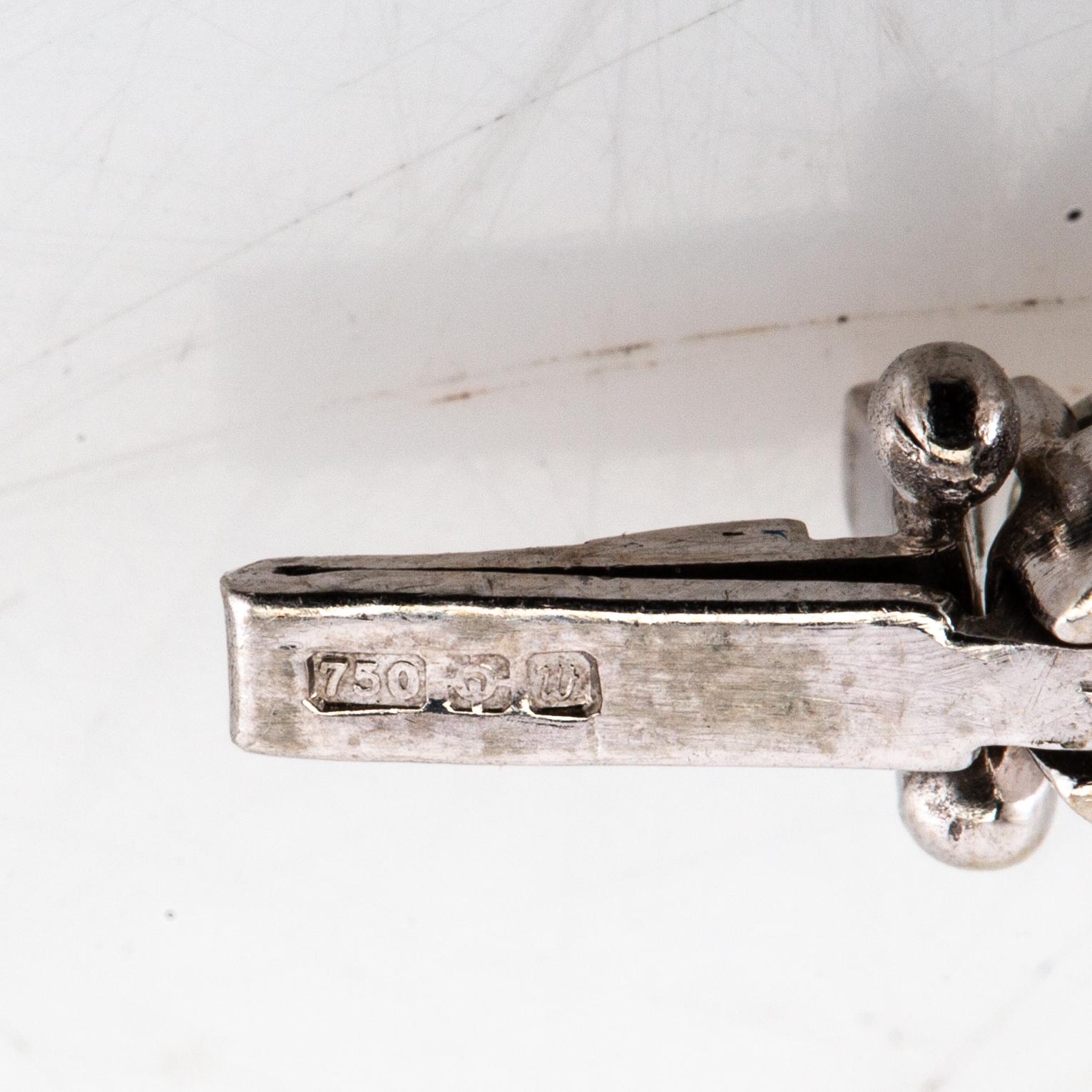 Tennisarmband av 18K vitguld med runda briljantslipade diamanter 3,50 ct totalt, R.Jacot Zermatt Schweiz.