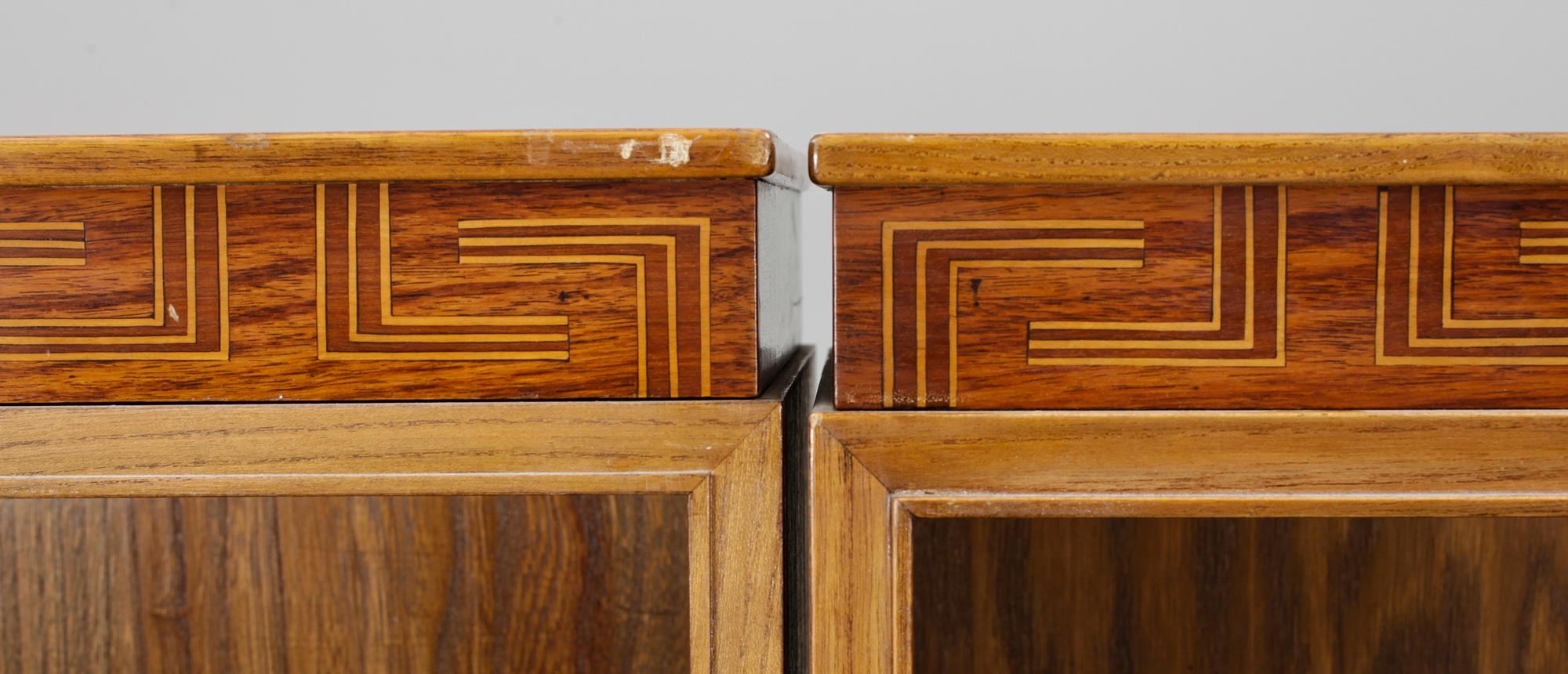 BOKHYLLOR, 2 st, art deco stil, omkring 1900-talets mitt.