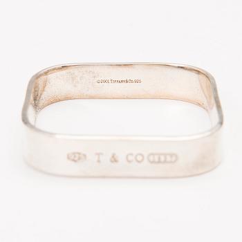 A silver bracelet by Tiffany & Co, USA, 2001.