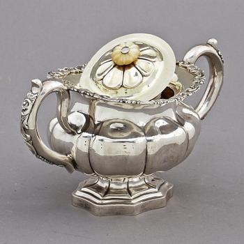 TESERVIS, 3 delar, silver, bl. a. Ivan Semenovich Gubkin, Moskva, 1845.