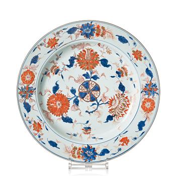 An imari charger, Qing dynasty, Kangxi (1662-1722).