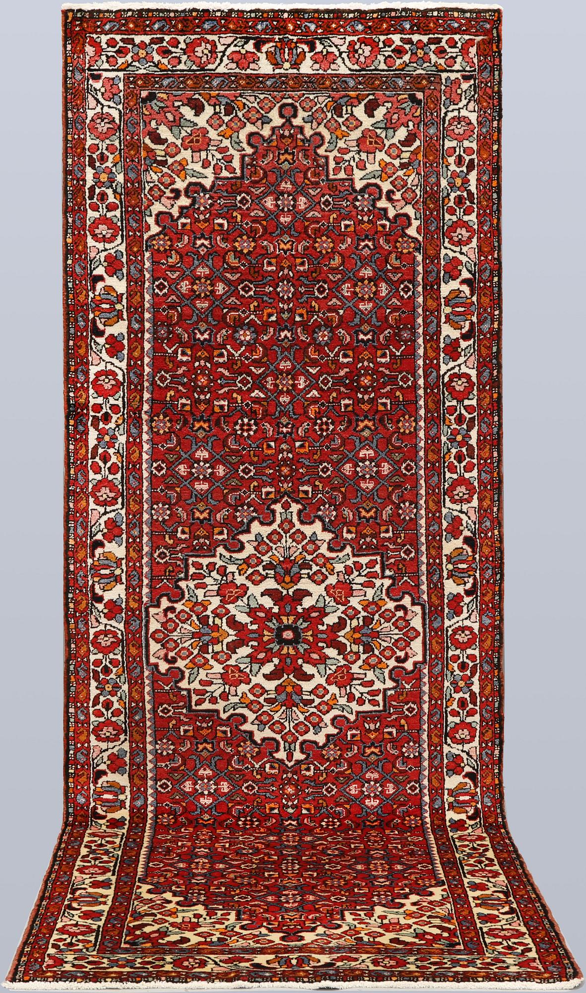 Käytävämatto,  Bakhtiari, n. 294 x 108 cm.