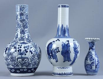 VASER, 3 st, porslin, Kina samt Japan. 1800/1900-tal.