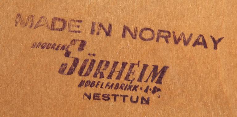 SIDEBOARD, Brødrene Sörheim Møbelfabrikk AS, Nestun, Norge, 1900-talets tredje kvartal.