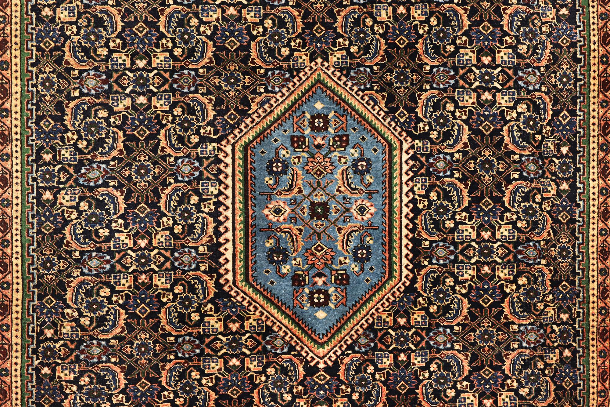Matta, Ardebil, ca. 288 x 181 cm.