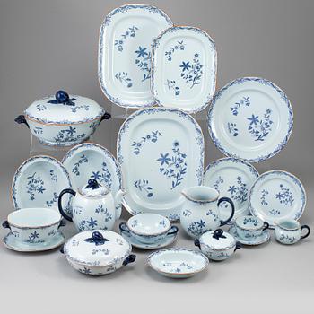 RÖRSTRAND, "Ostindia", 75 delar, porslin och flintgods, varierande tillverkningsår.