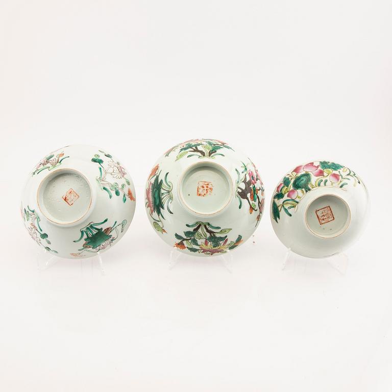 Skålar 3 st Kina 1800-talets andra hälft porslin.