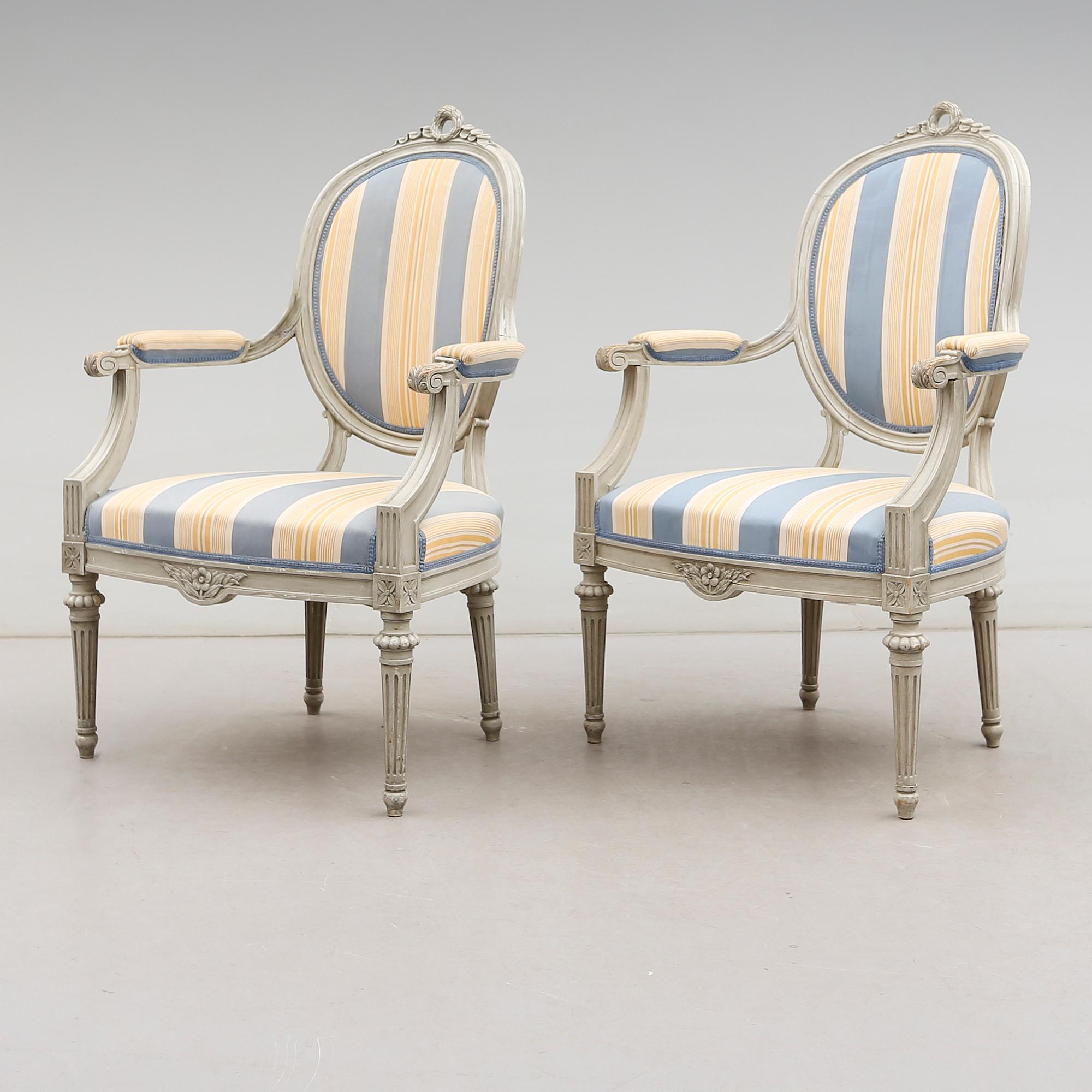 KARMSTOLAR, 1 par, gustaviansk stil, 1900-talets andra hälft.