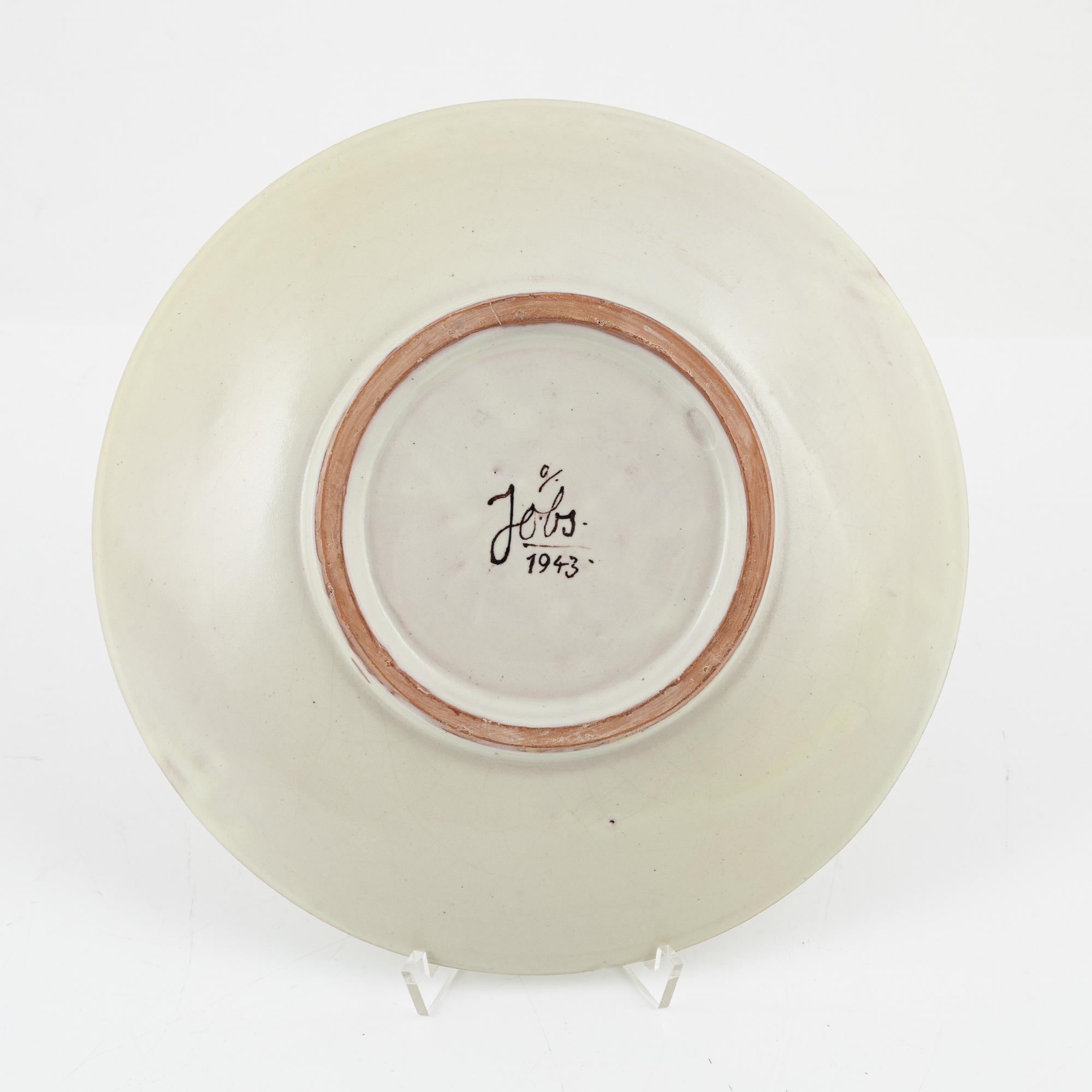 Gocken Jobs, an eratjhenware dish, signed and dated 1943.