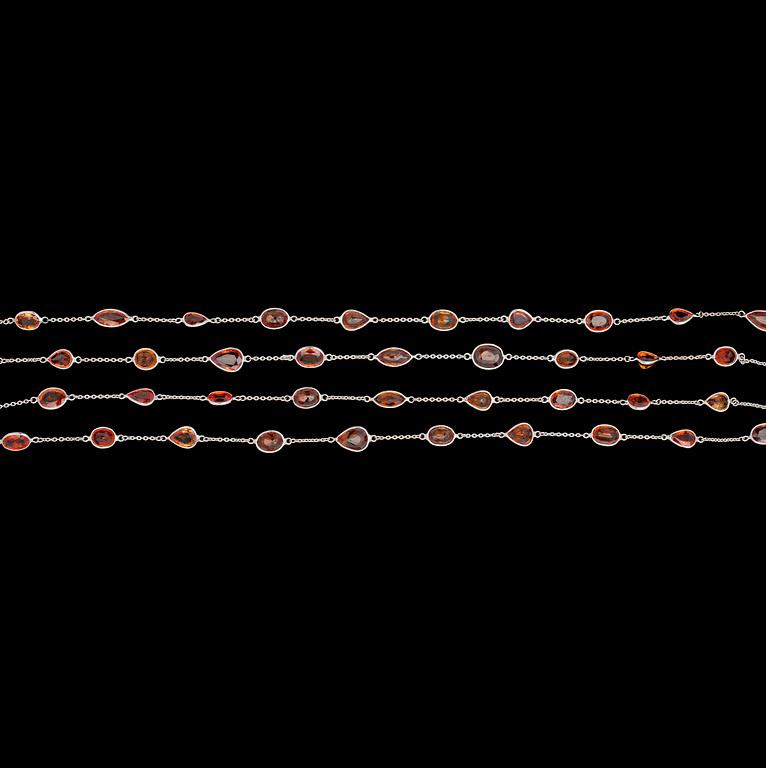 COLLIER, ovala fasettslipade oranga safirer, tot. 44 ct.