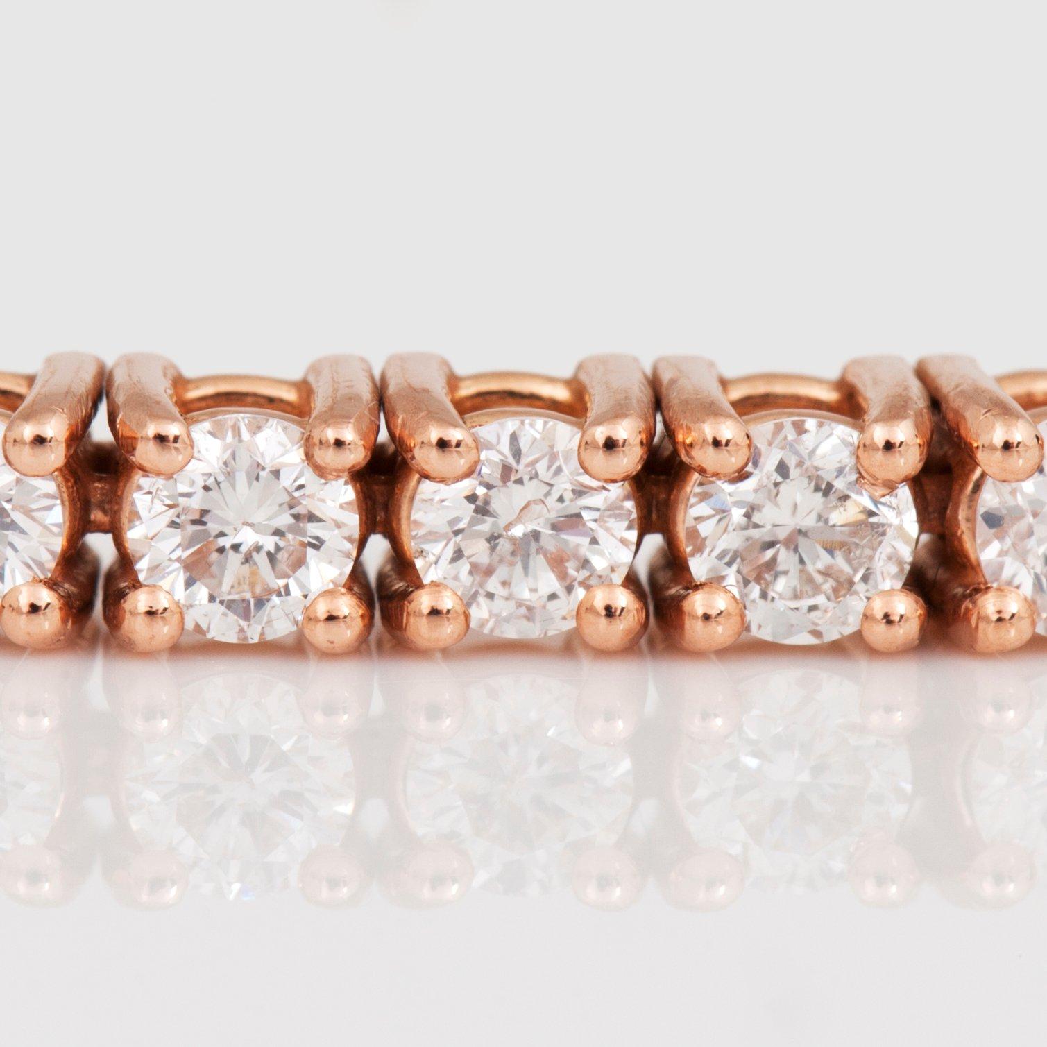 ARMBAND med briljantslipade diamanter totalt 3.50ct.