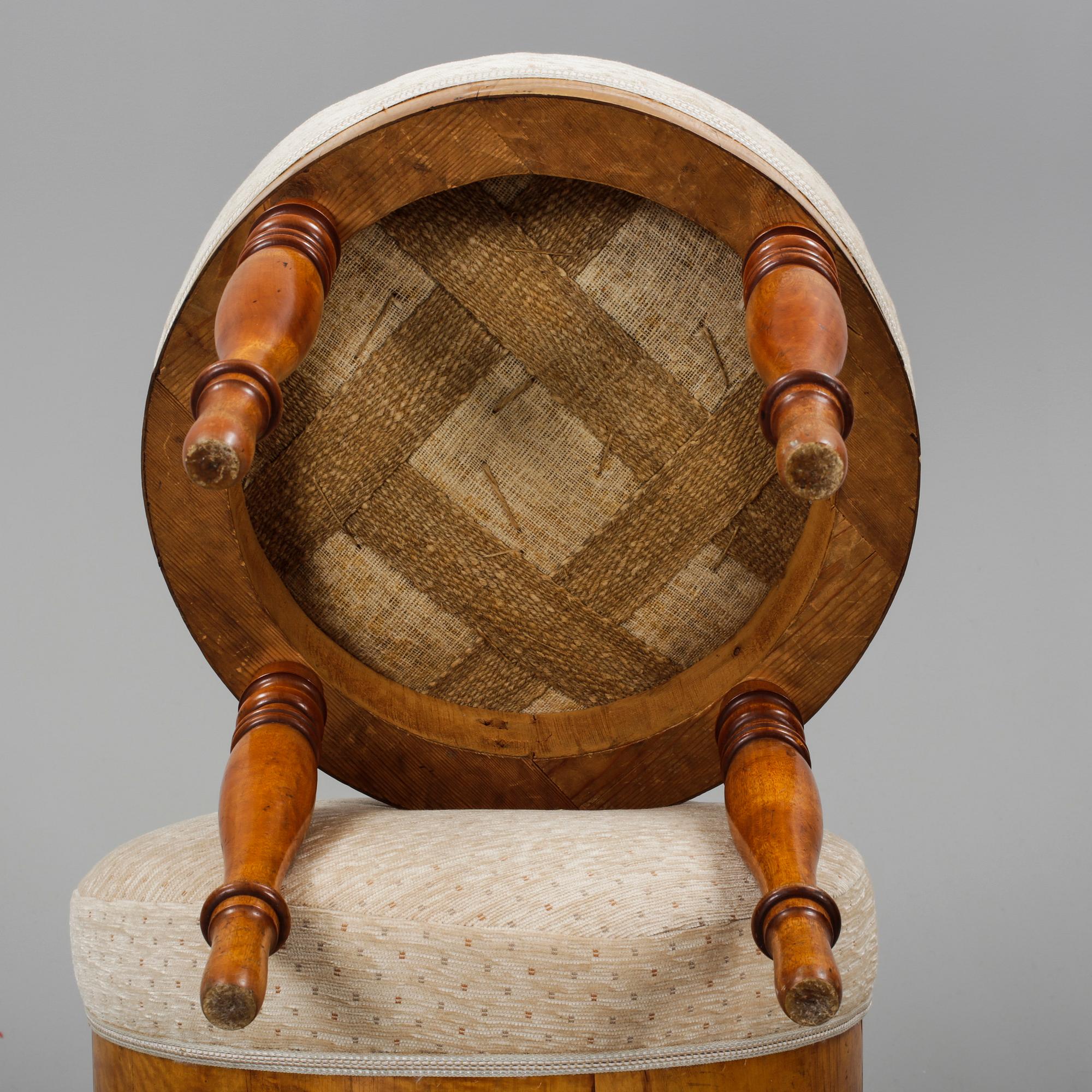 TABURETTER, ett par, senempire, 1800-tal.