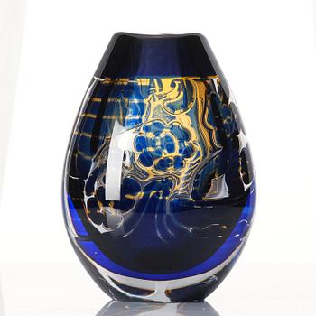 Edvin Öhrström, an ariel glass vase, Orrefors, Sweden 1948.