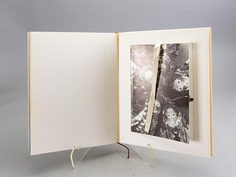 ROSEMARIE TROCKEL, fotobok, signerad, upplaga om 1500.  Utgiven av Propexus Lund,1993.