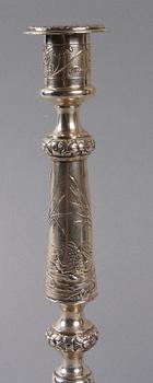 LJUSSTAKAR, ett par, silver, Icek Ehrlich Warszawa, 1896-1915. Bär ryska stämplar.