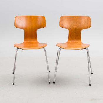 Eight Danish 'T-chairs' for Fritz Hansen, latter half of the 20th century.