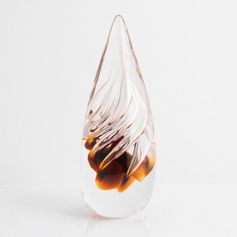 A glass object by Hanne Dreutler and Arthur Zirnsack for Studio Åhus, signed and dated 1987.