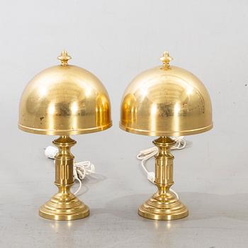 BORDSLAMPOR, ett par GMA modellnr 747 1900-talets senare del.