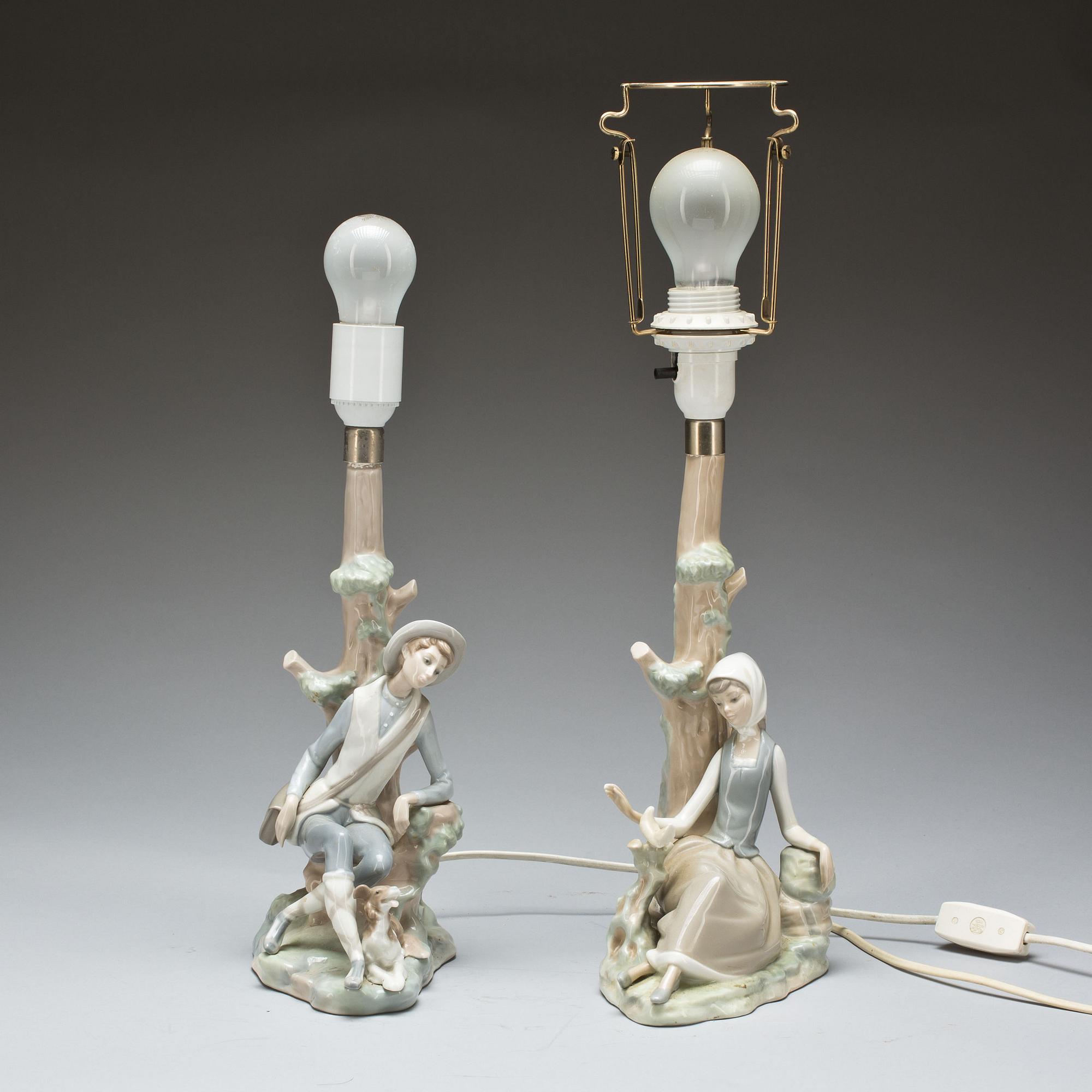 BORDSLAMPOR, ett par, porslin, Lladro, 1900-talets senare hälft.