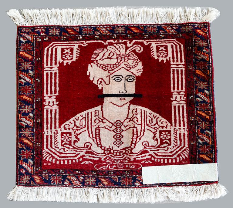 MATTOR, 2 st, orientaliska, bla figural, 85 x 65 samt 50 x 60.
