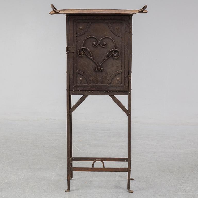 SKÅP, järnsmide, tidigt 1900-tal.