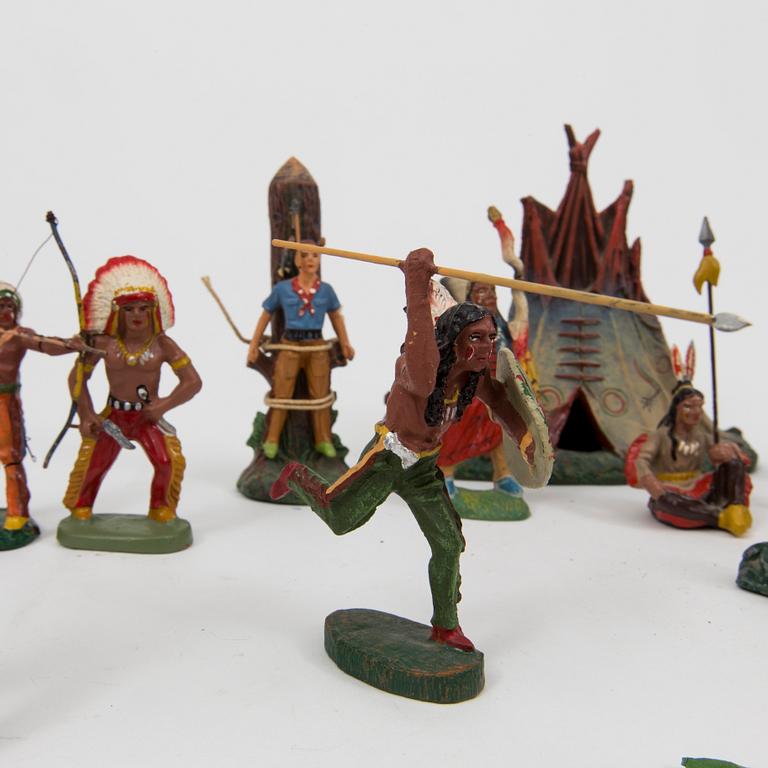 A lot of 35 Elastolin and Leyla figures, Germany, 1930/40s.