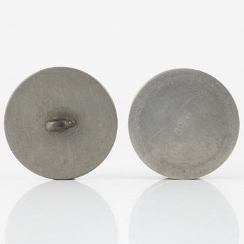 Firma Svenskt Tenn, a pewter box and a vase Stockholm 1926 and 1929.