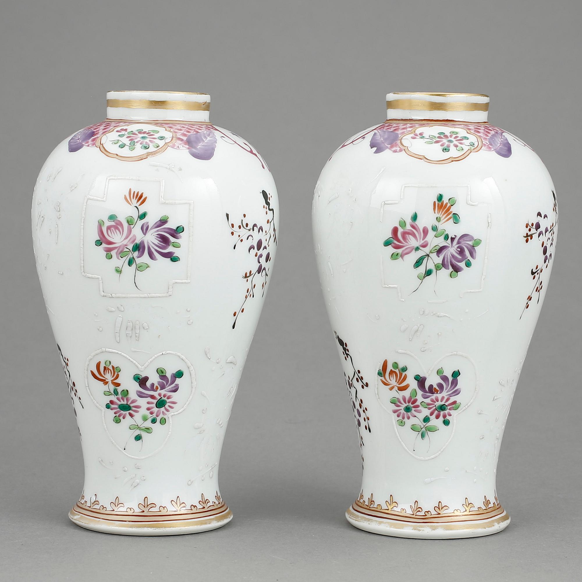 TEDOSOR, ett par, porslin, troligen Samson, Frankrike, sent 1800-tal.