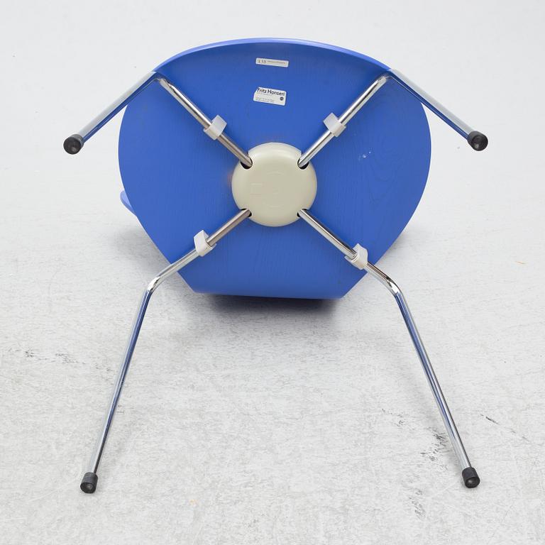 Arne Jacobsen, chairs, a pair, "The Seven", Fritz Hansen, Denmark, 1998.