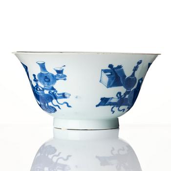 Skål, porslin. Qingdynastin, Kangxi (1662-1722).