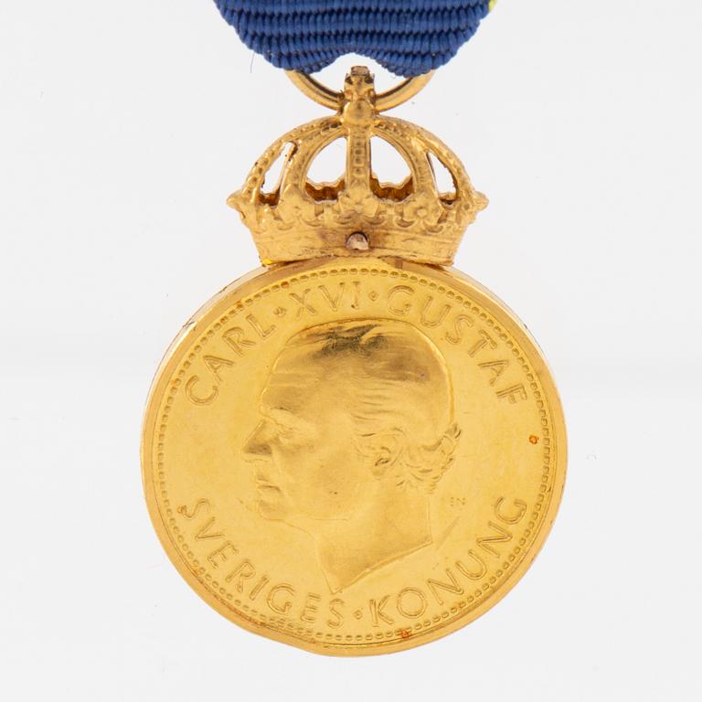 Medal 23K gold "For zeal and integrity in the service of the realm".