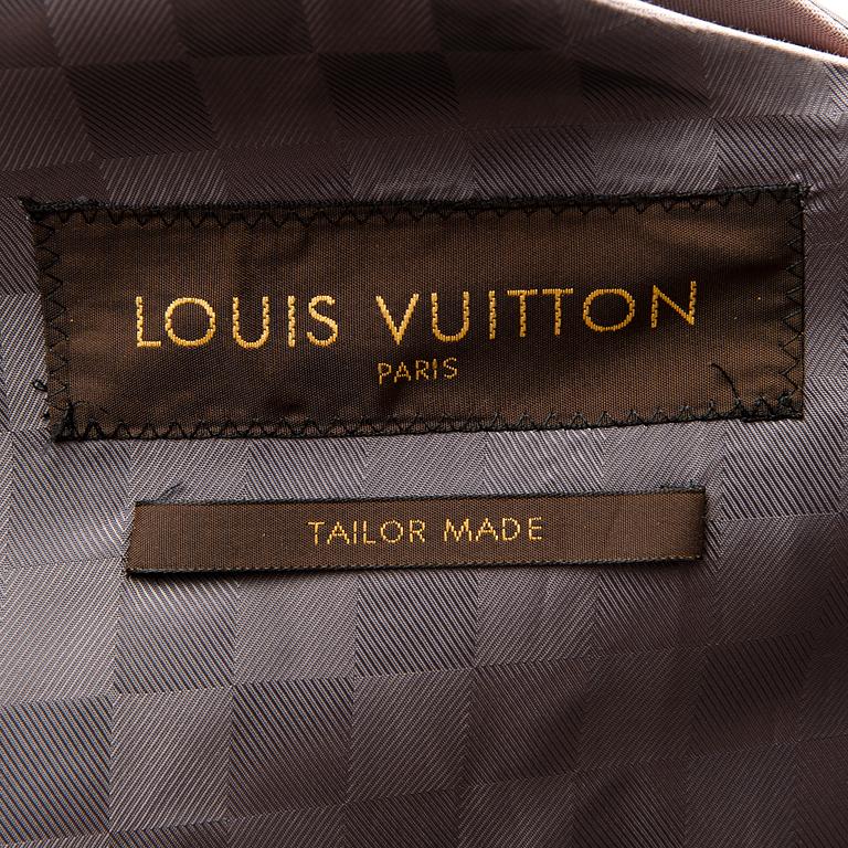 VÄST, Louis Vuitton.