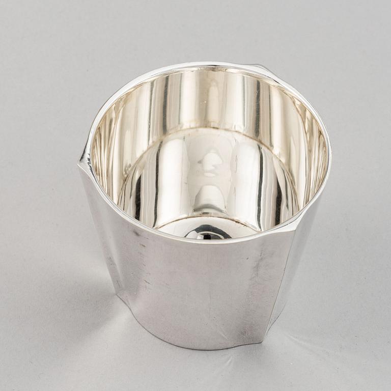 Sigvard Bernadotte, 24 pieces silver plate cocktail glasses, cups and mugs, GAB, Gense, Sweden.