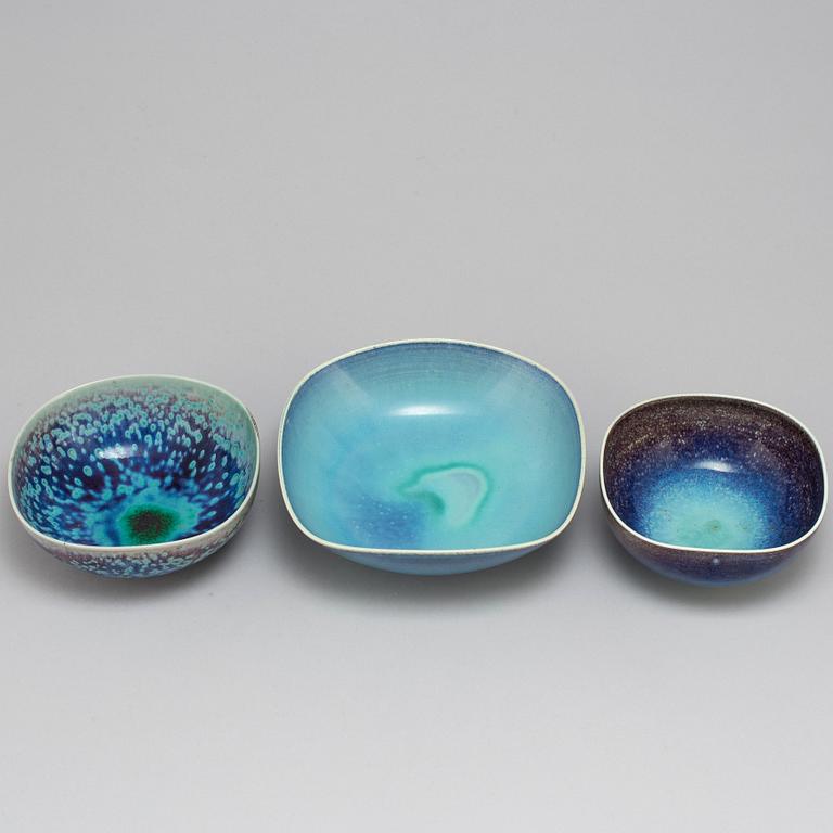 BERNDT FRIBERG, a set of three stoneware bowls, Gustavsberg studio, Sweden 1962-64.