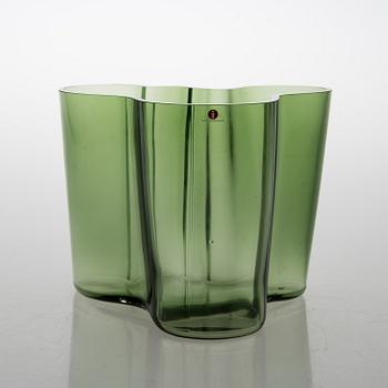 ALVAR AALTO, VASE, "Savoy" 50 years, signed A. Aalto 1936-1986 Iittala 1032/8000.