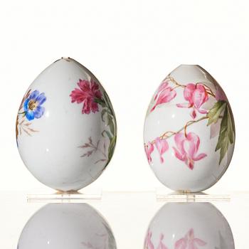 Two Russian porcelain Easter Eggs, circa 1890-1900, presumably Imperial Porcelain Manufactory, St Petersburg.