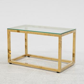 A 21st Century 5 pcs glass coffee table.