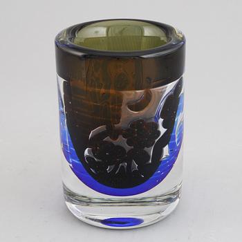 Edvin Öhrström, a signed glass vase, 'Gondoljären', Orrefors, 1986.