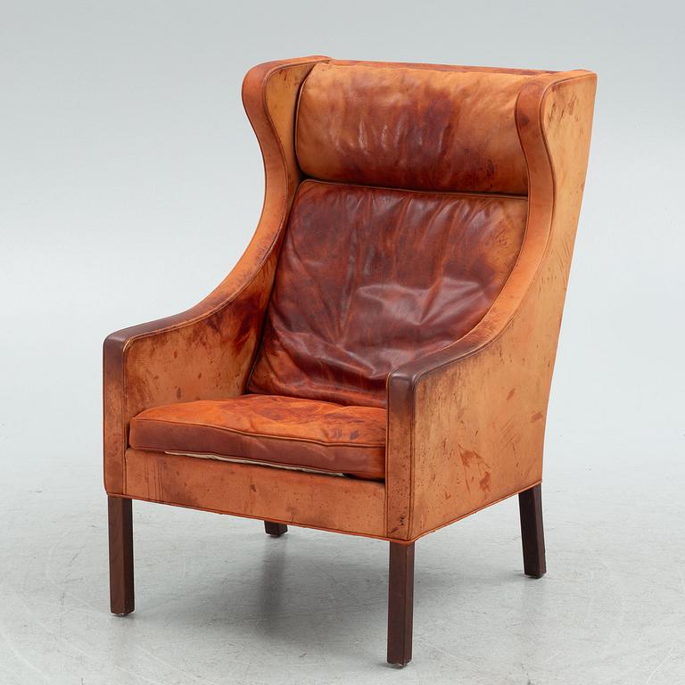 Børge Mogensen, a model 2204 armchair, Fredericia Stolefabrik, Denmark.