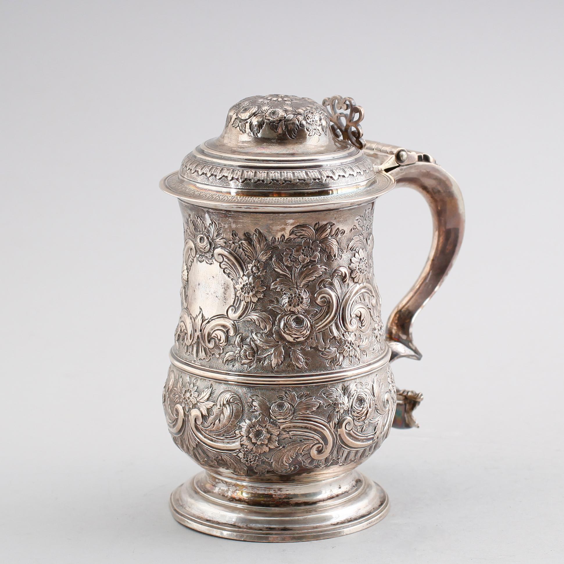 STOP, silver, IM,  London 1766. Vikt ca 788 g.