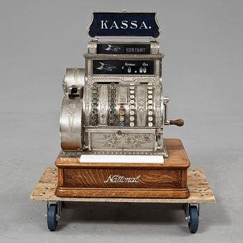 KASSAAPPARAT, National, 1900-talets första hälft.