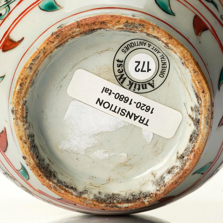 A wucai decorated phoenix jar, Transition, 17th century.