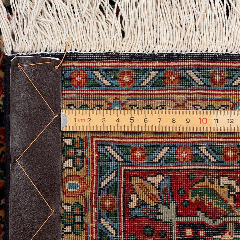 Matta, Täbriz, ca 300 x 207 cm.