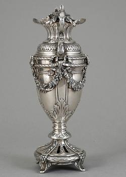 URNA, silver, icke identifierad mästarstämpel, Moskva 1908-1917. Louis XVI-stil.