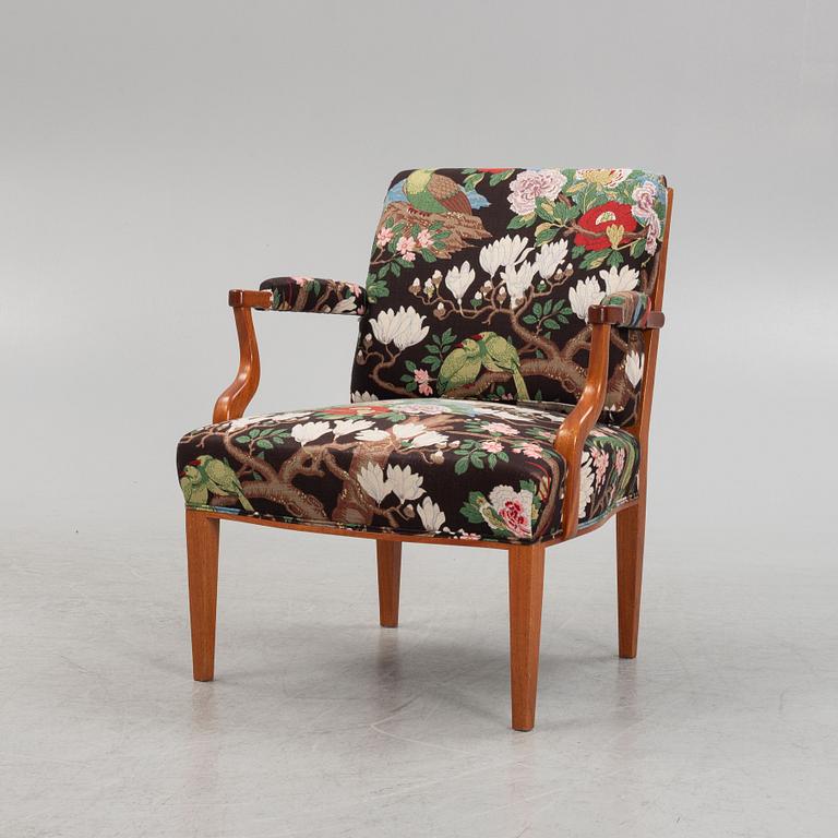 Josef Frank, karmstol, modell 969, Firma Svenskt Tenn.