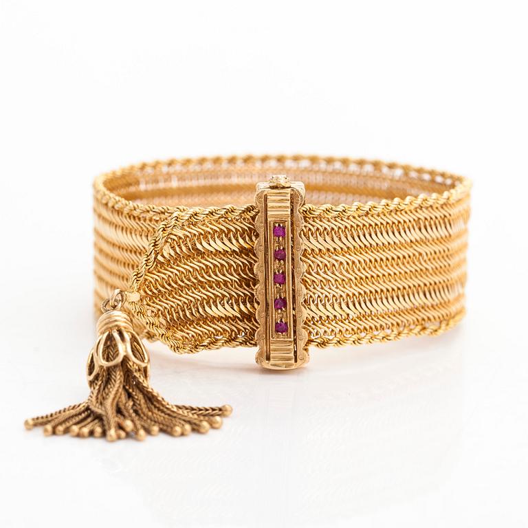 An 18K gold and synthetic rubies bracelet, Italy.