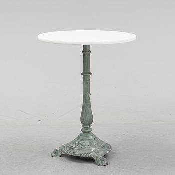 An early 20th Century cast iron garden table from Skoglunnd & Olson, Gefle.